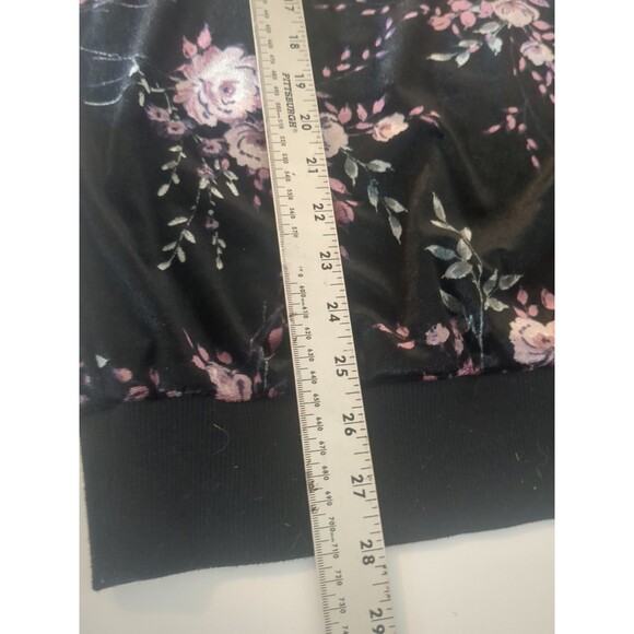 Torrid Velveteen Black & Pink Floral Sweatshirt 1XL Whimsygoth Punk Retro Witch - Picture 7 of 8